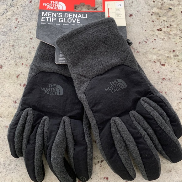 The North Face Accessories | The North Face Denali Etip Gloves - Touchscreen | Color: Gray | Size: Small | Pm-07468971's Closet